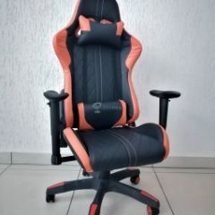 Кресло геймерское Barneo K-52 (черная экокожа оранжевые вставки) в Игре - igra.mebel24.online | фото